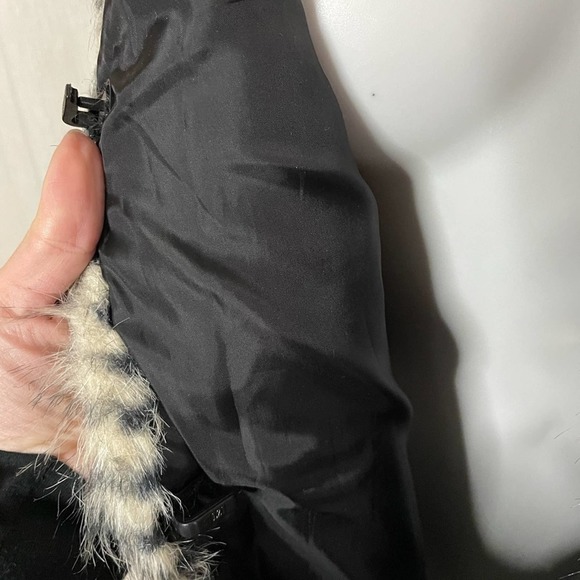 Betsey Johnson Black & White Zebra Stripe Faux Fur Boho Vest With Belt Size S - Picture 9 of 14